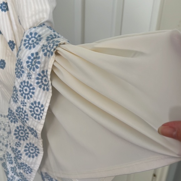 American eagle white maxi dress with embroidered blue flowers size M - Picture 12 of 12